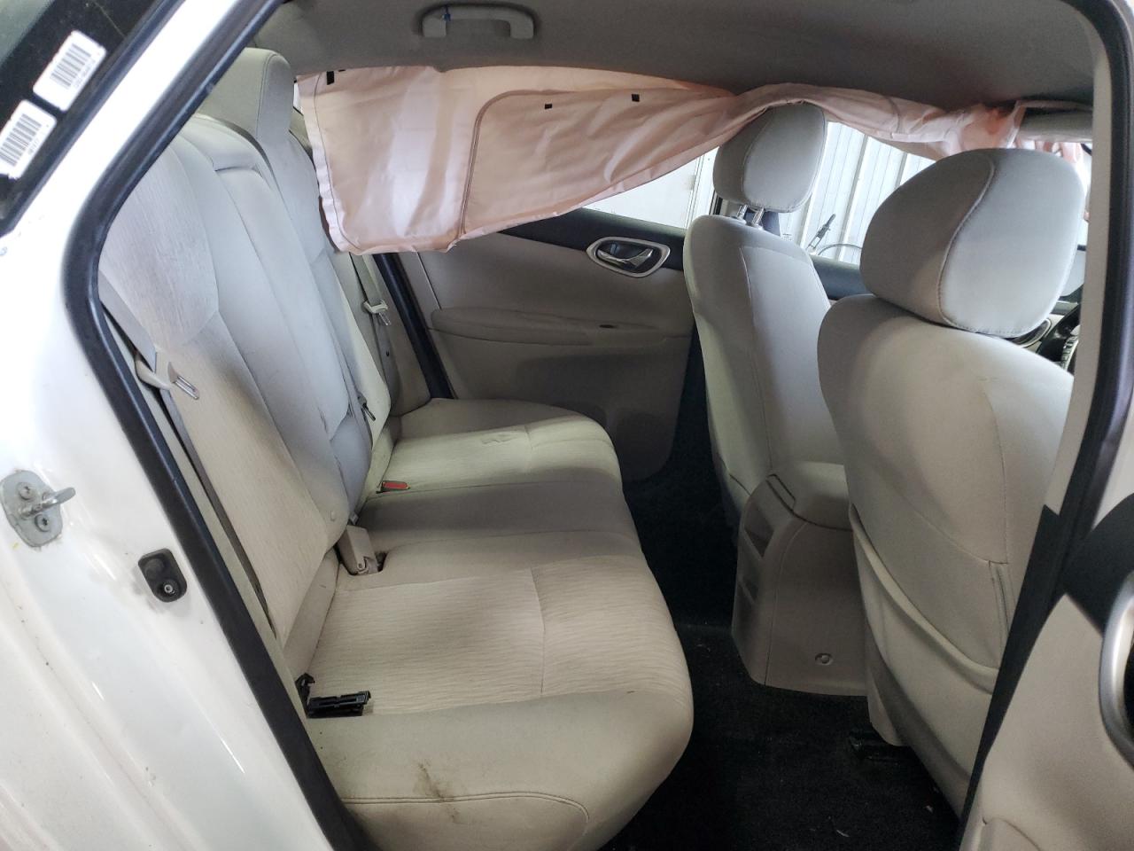 2015 Nissan Sentra - Image 11