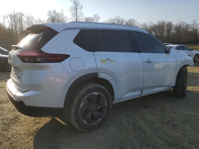  NISSAN ROGUE 2024 Biały