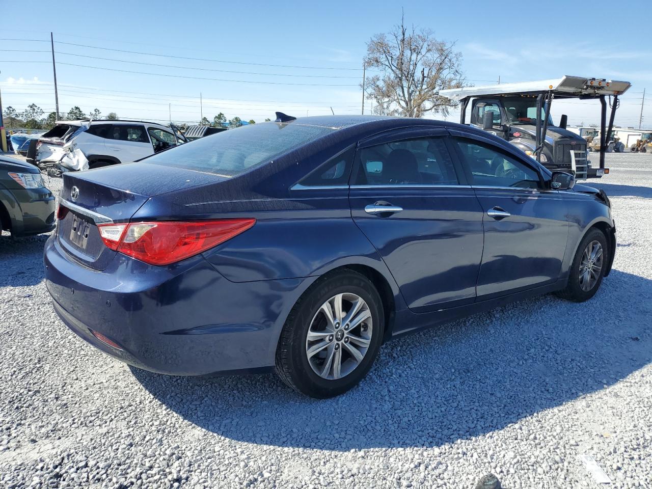 2012 Hyundai Sonata - Image 3