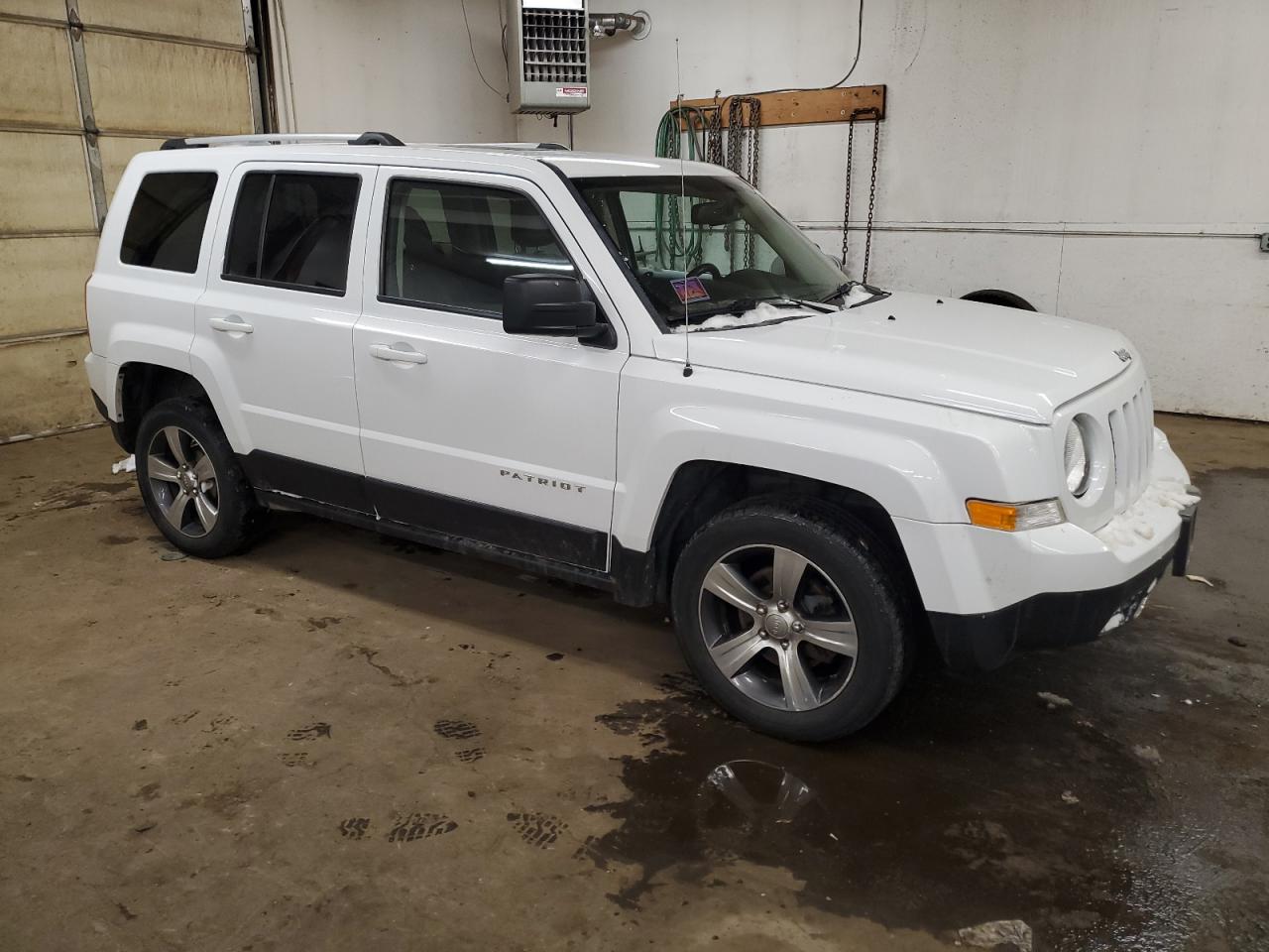 2016 Jeep Liberty (Patriot) - Image 4