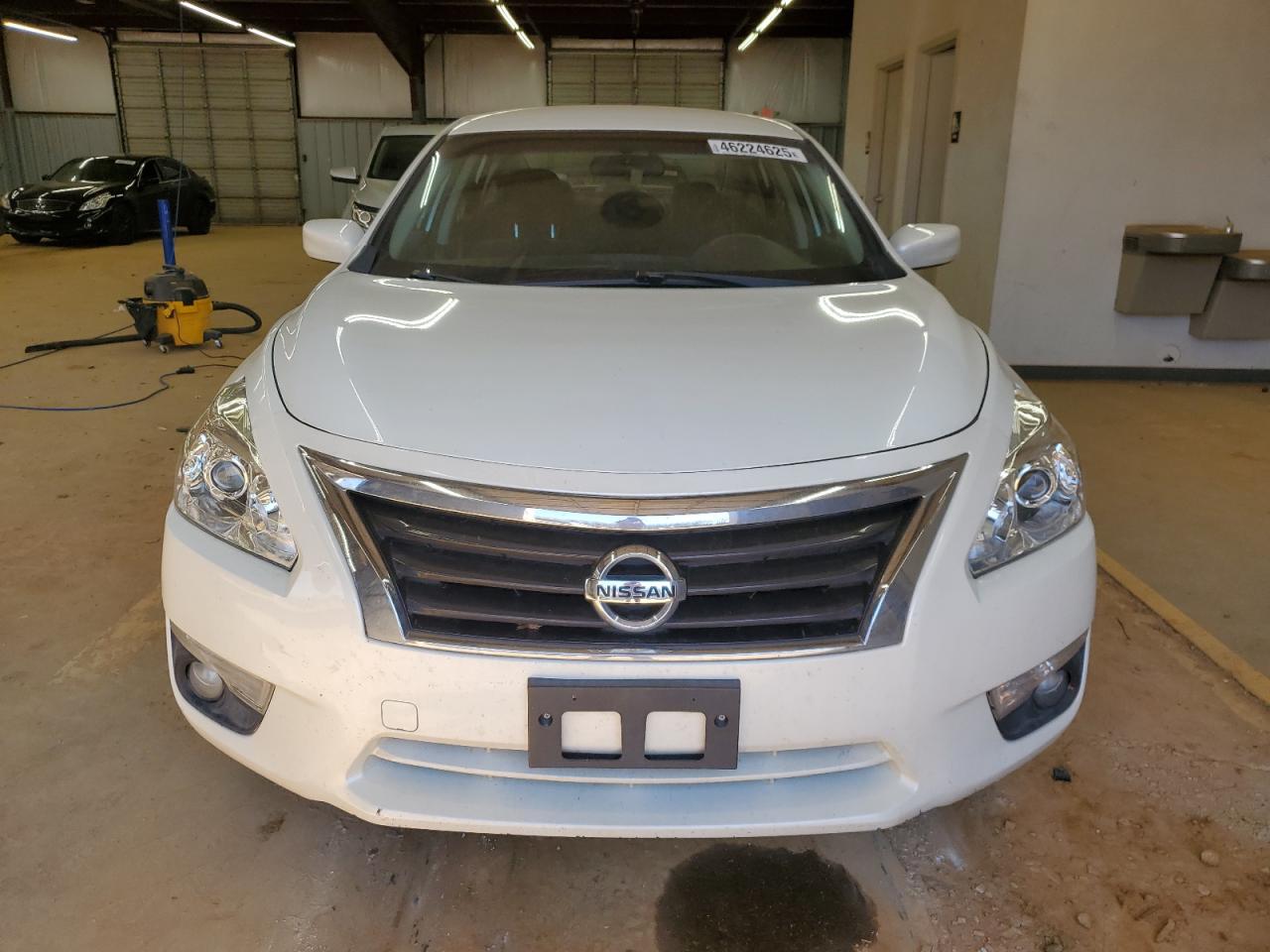 2015 Nissan Altima - Image 5