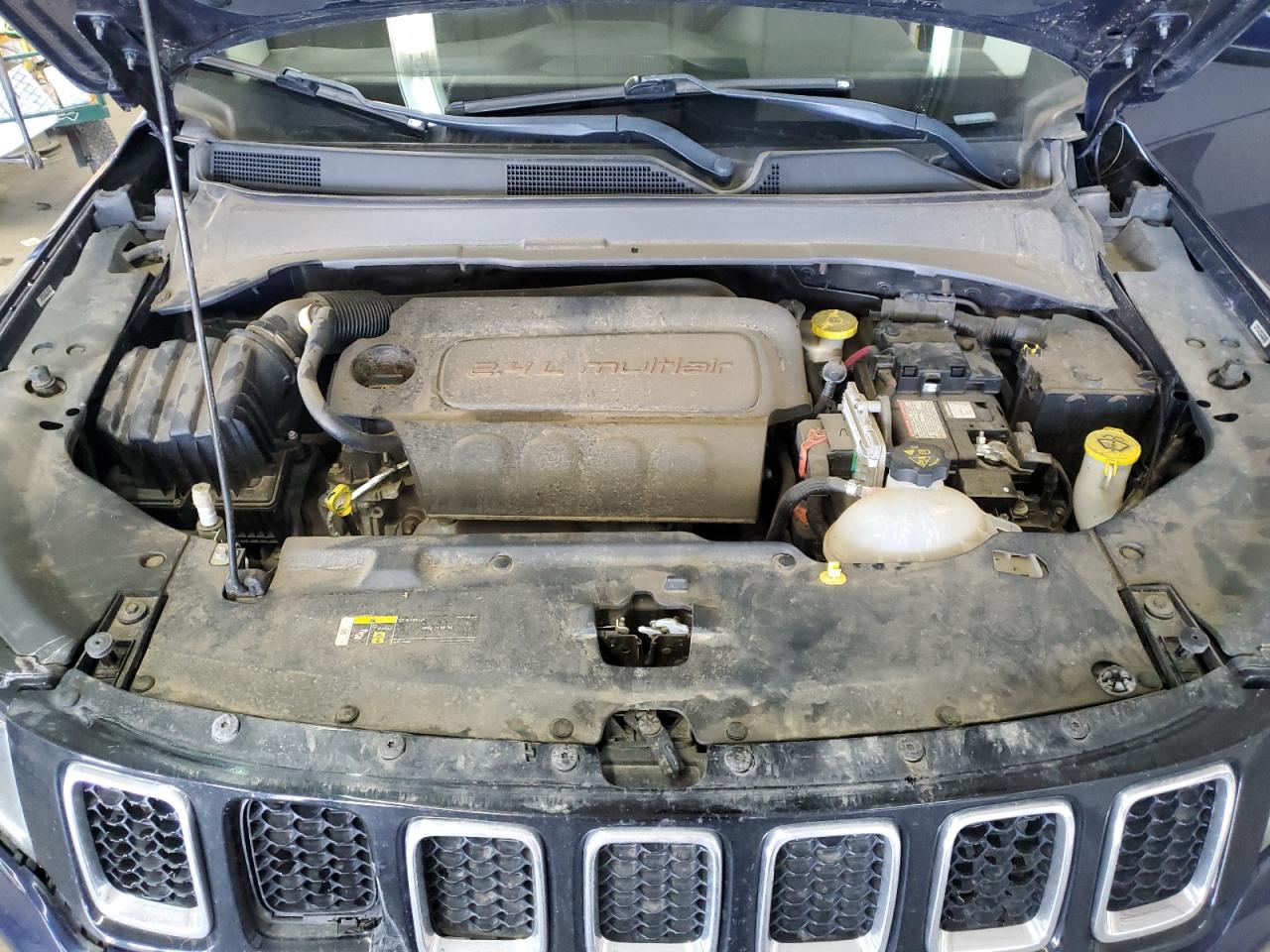 2018 Jeep Compass - Image 13