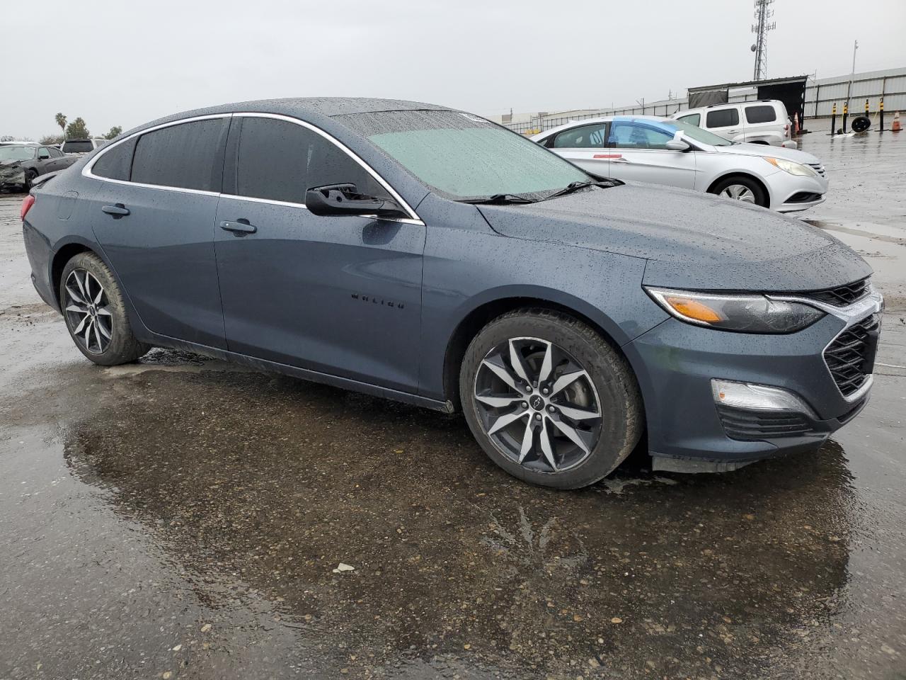 2021 Chevrolet Malibu - Image 4