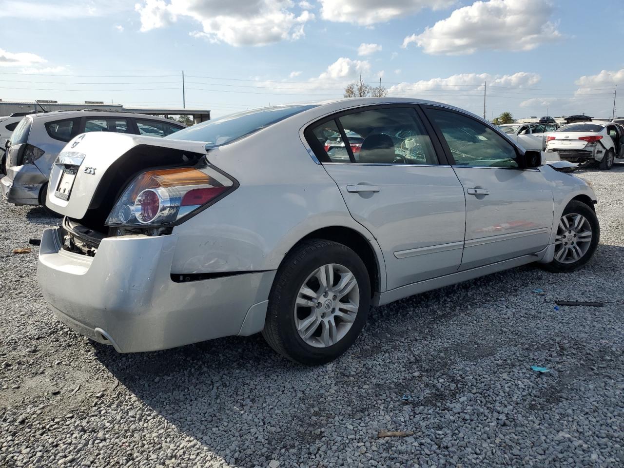 2012 Nissan Altima - Image 3