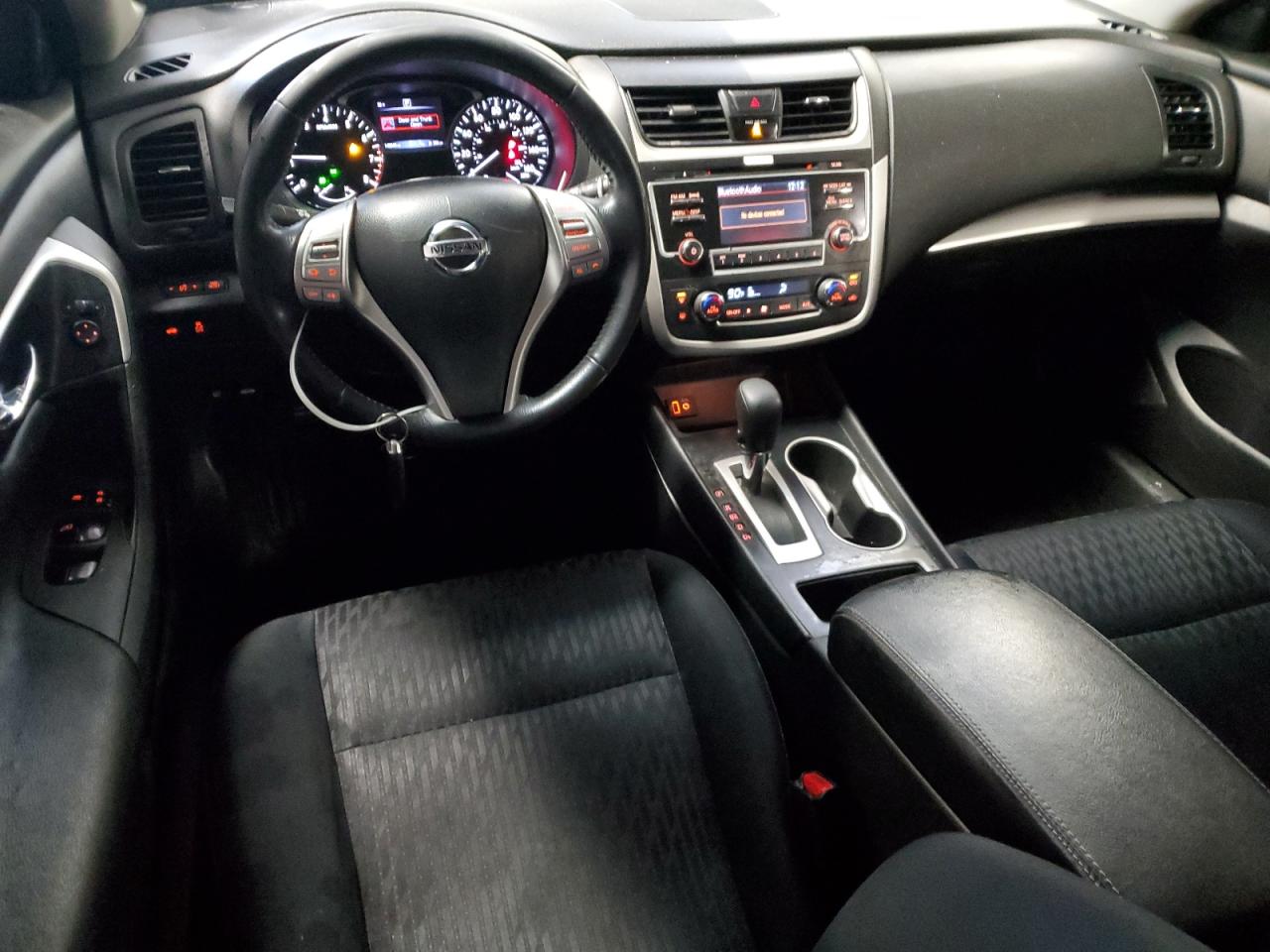2017 Nissan Altima - Image 8
