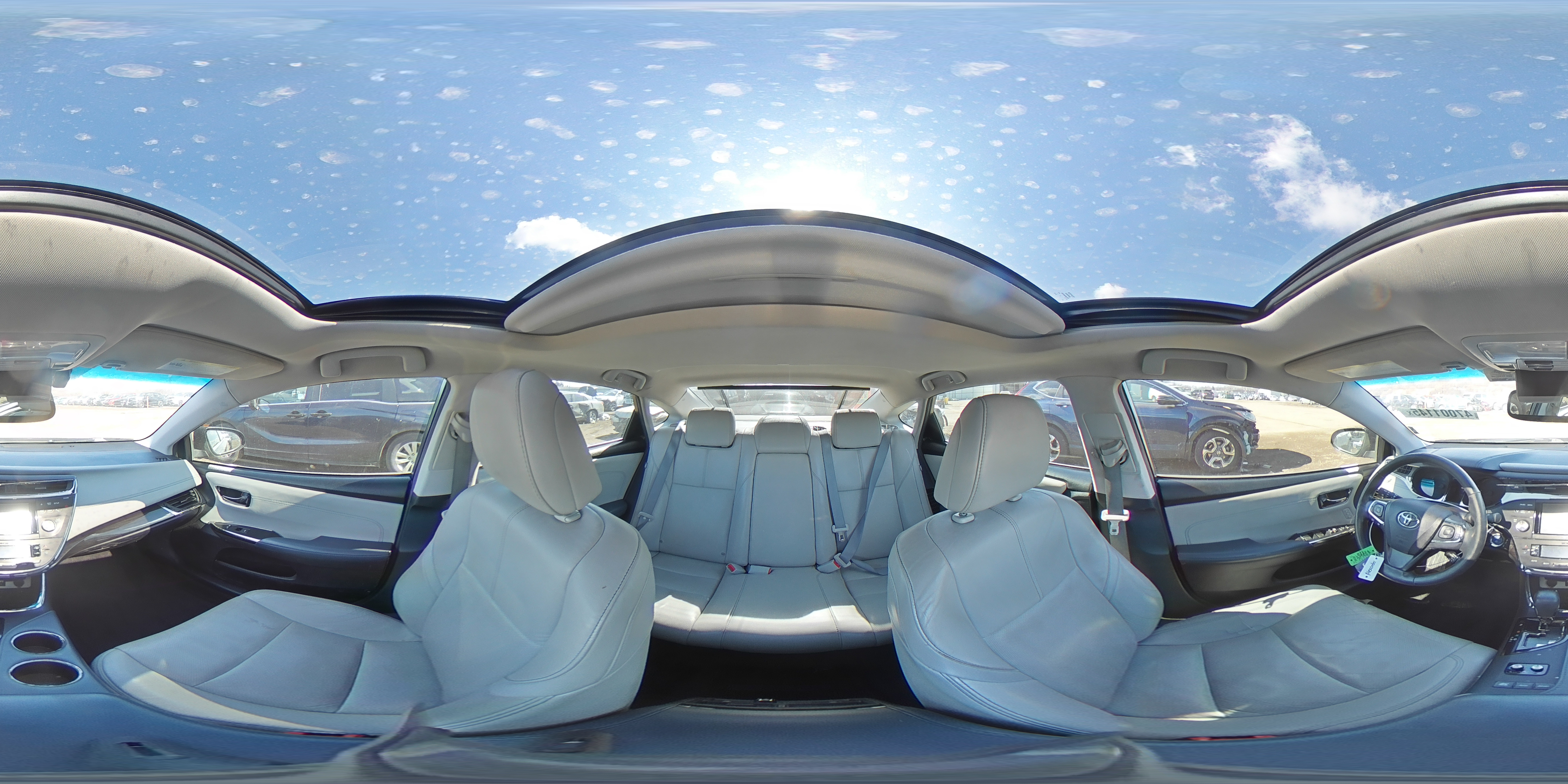 2014 Toyota Avalon - Image 15