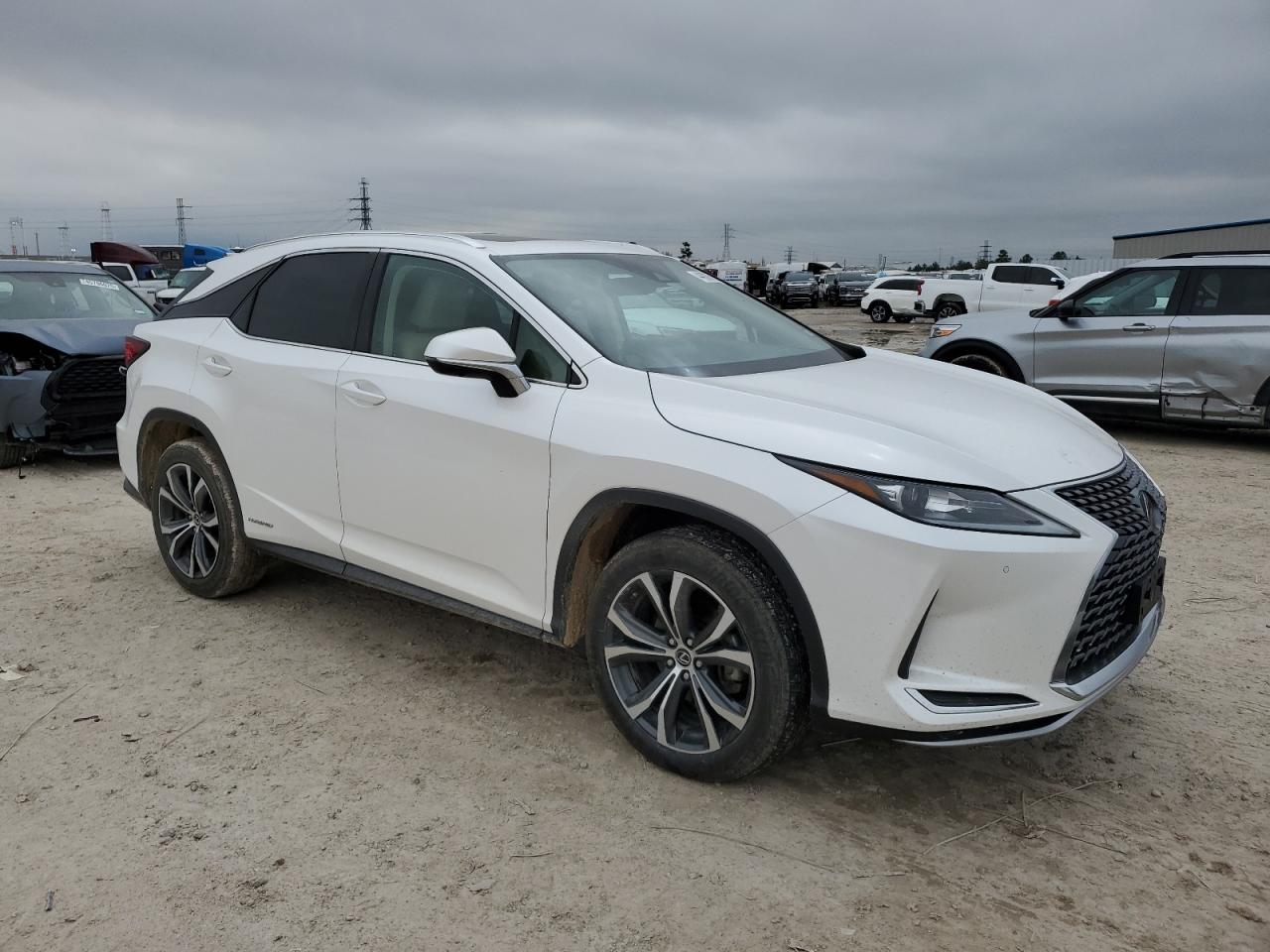 2021 Lexus RX - Image 4