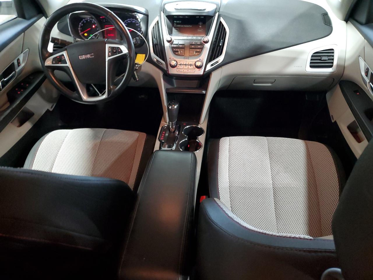 2017 GMC Terrain - Image 8