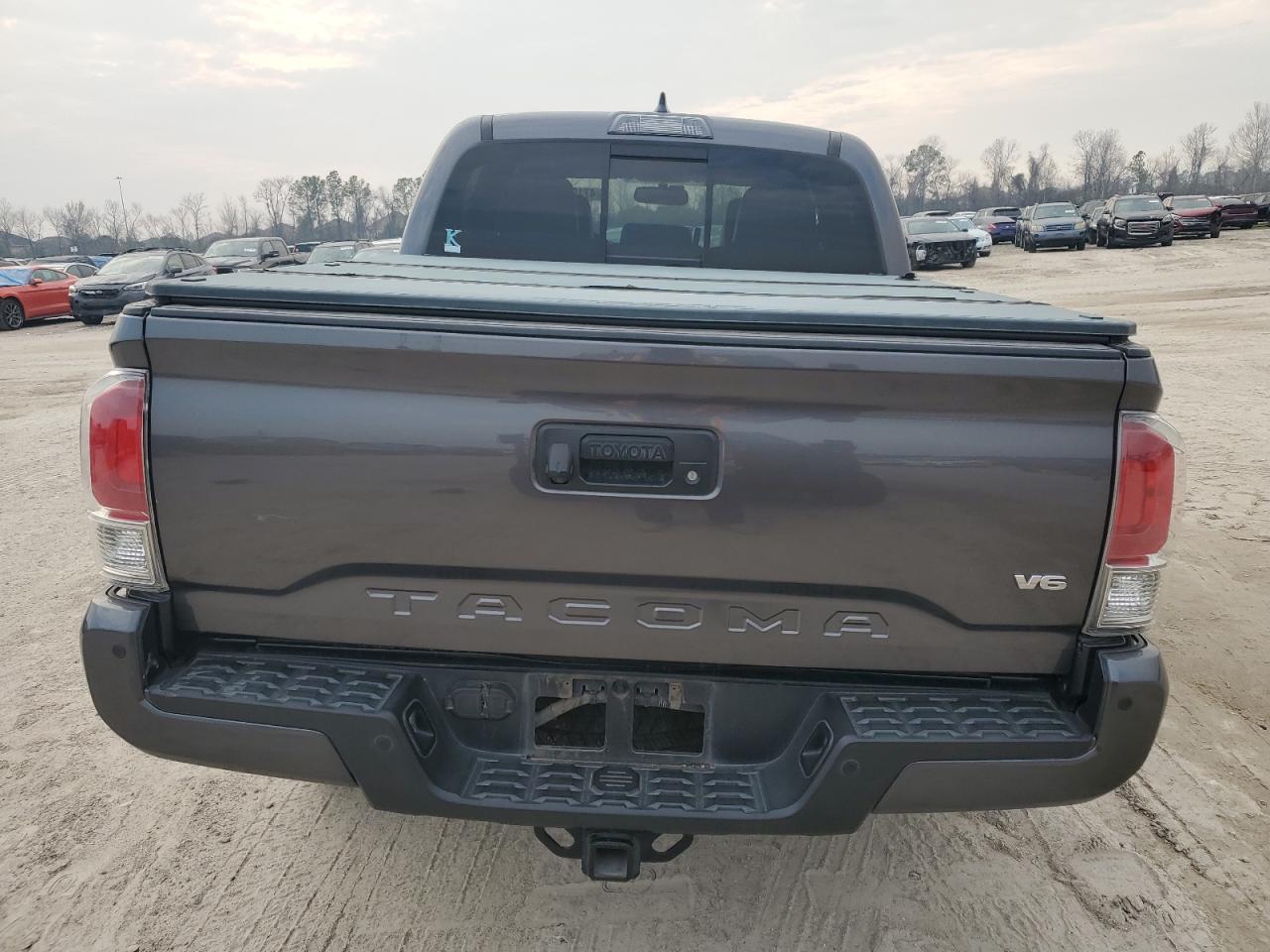 2017 Toyota Tacoma - Image 6