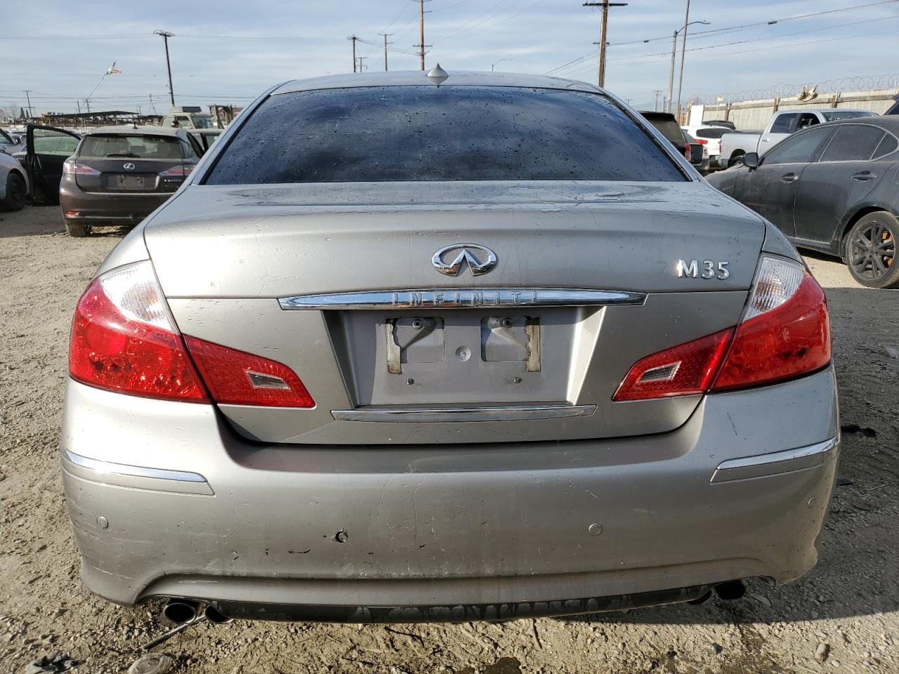2009 Infiniti M - Image 6