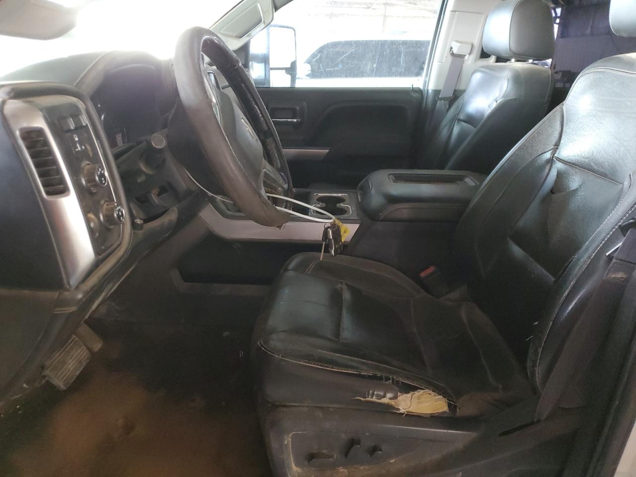 2016 Chevrolet Silverado - Image 7