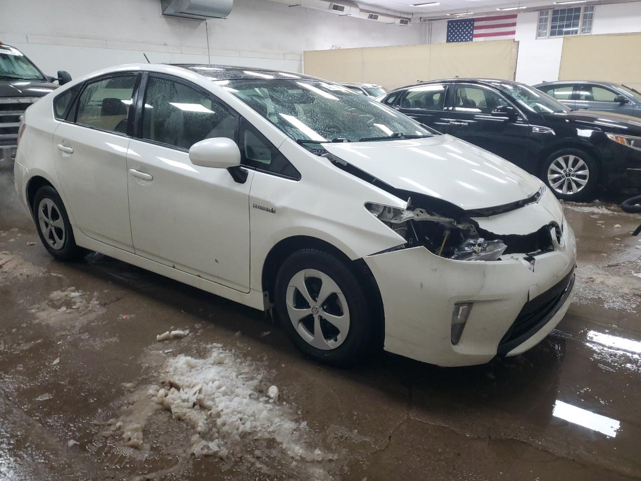 2014 Toyota Prius - Image 4