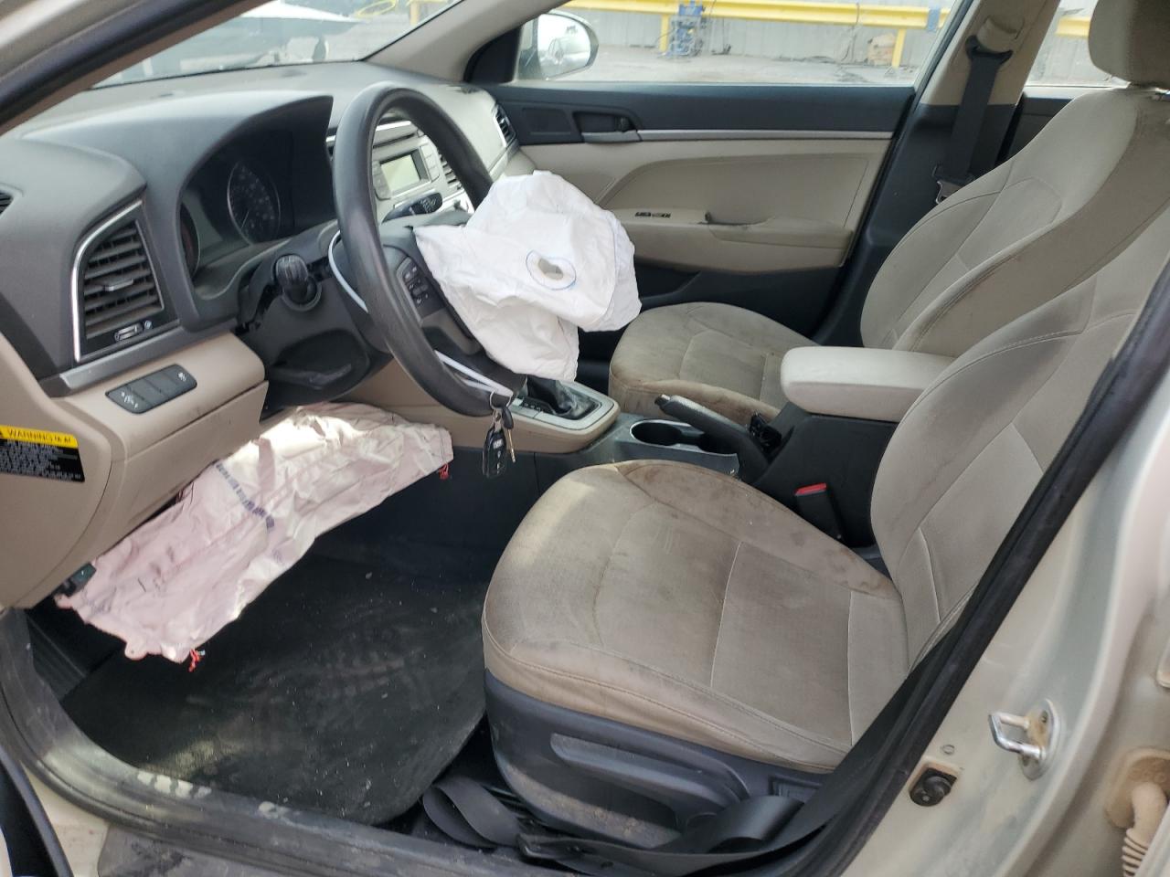 2017 Hyundai Elantra - Image 7