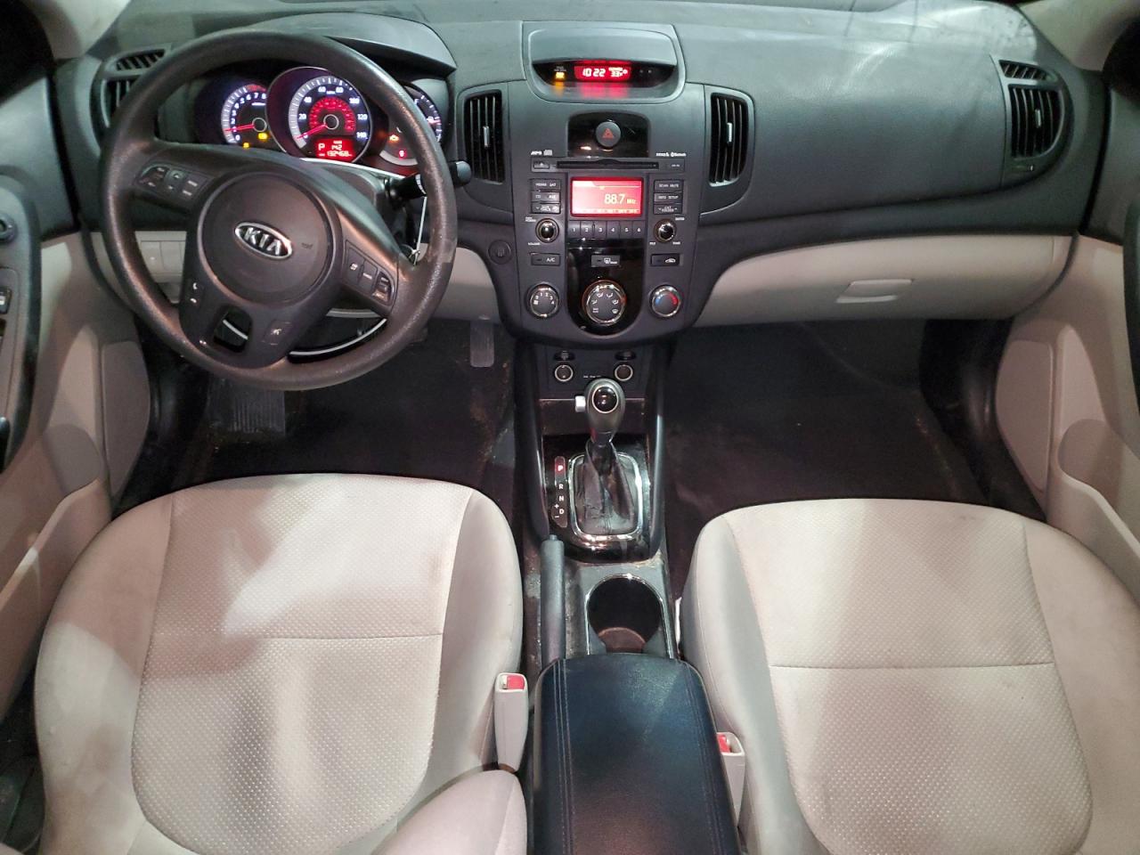 2011 Kia Forte - Image 8