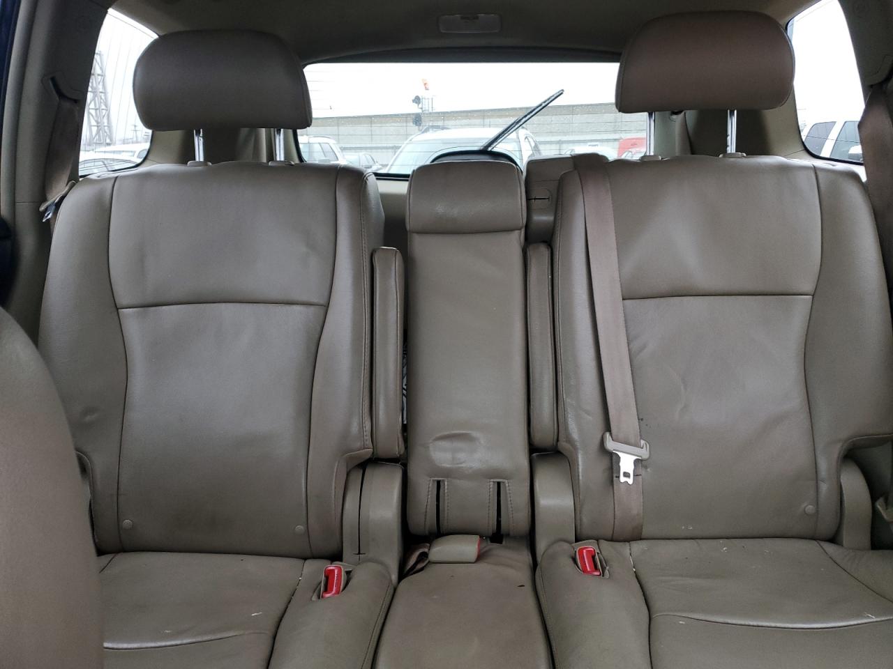 2012 Toyota Highlander - Image 10