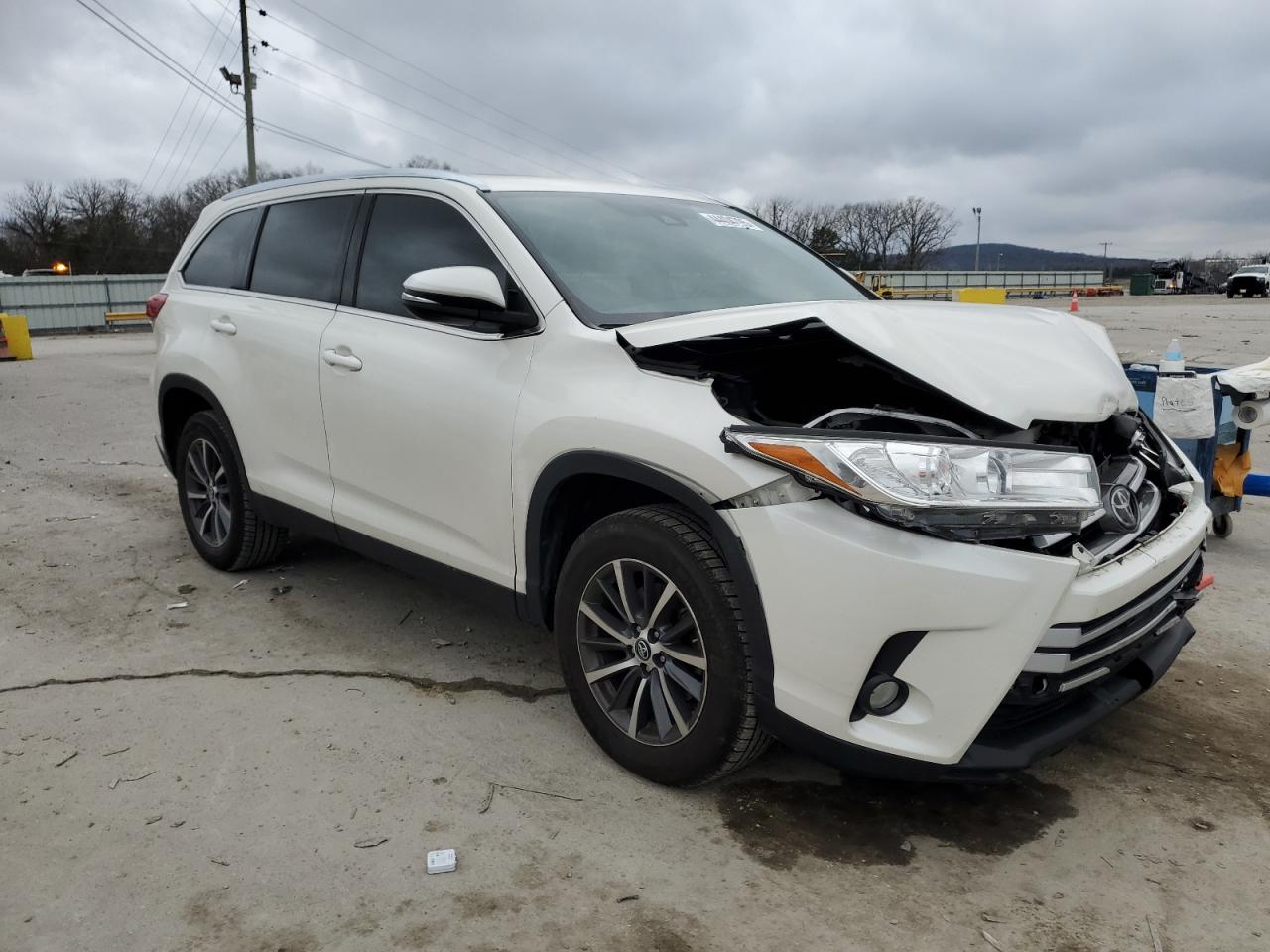 2019 Toyota Highlander - Image 4