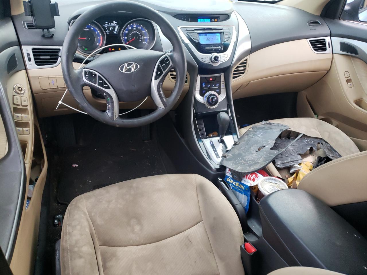 2011 Hyundai Elantra - Image 8