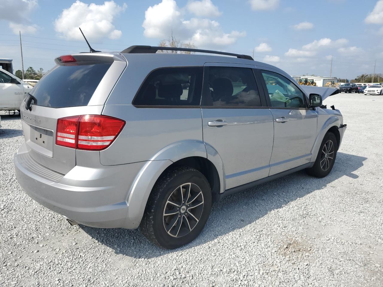 2018 Dodge Journey - Image 3