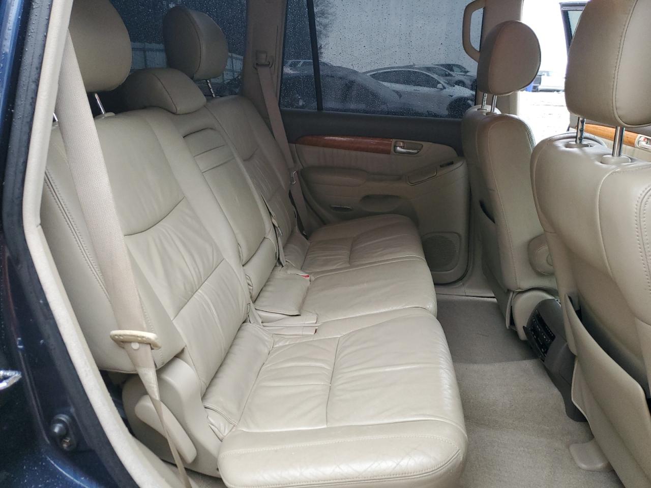 2003 Lexus GX - Image 11