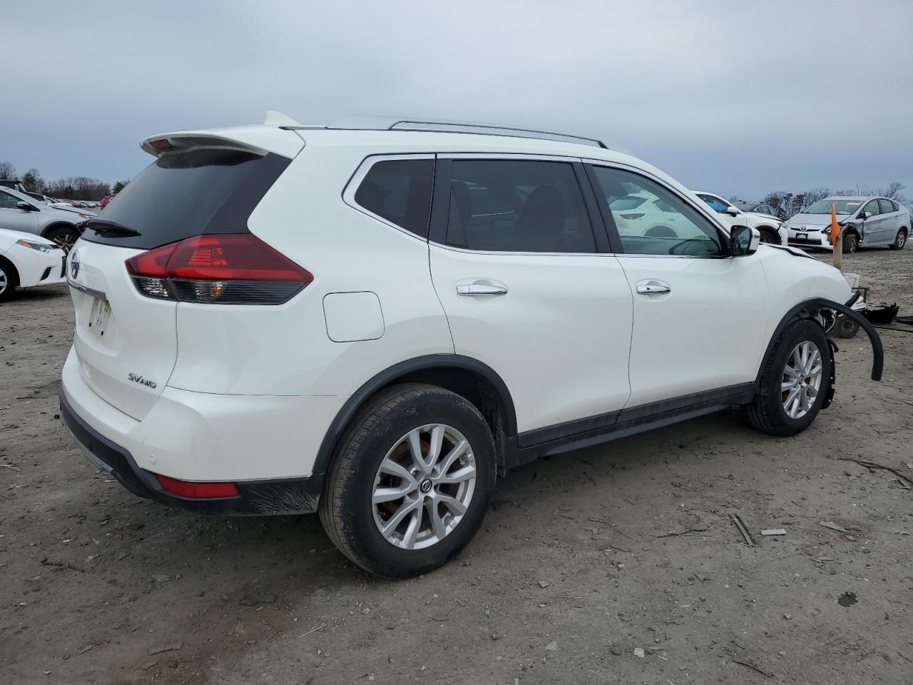 2020 Nissan Rogue - Image 3