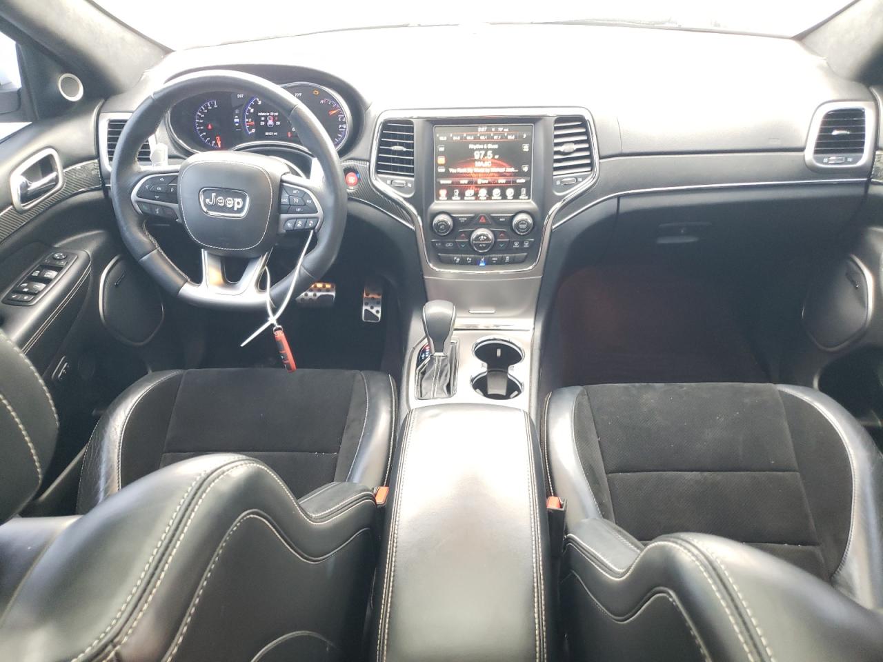 2017 Jeep Grand Cherokee - Image 8