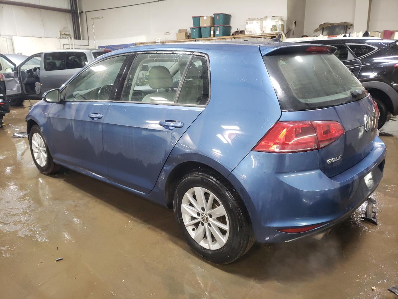 2016 Volkswagen Golf - Image 2