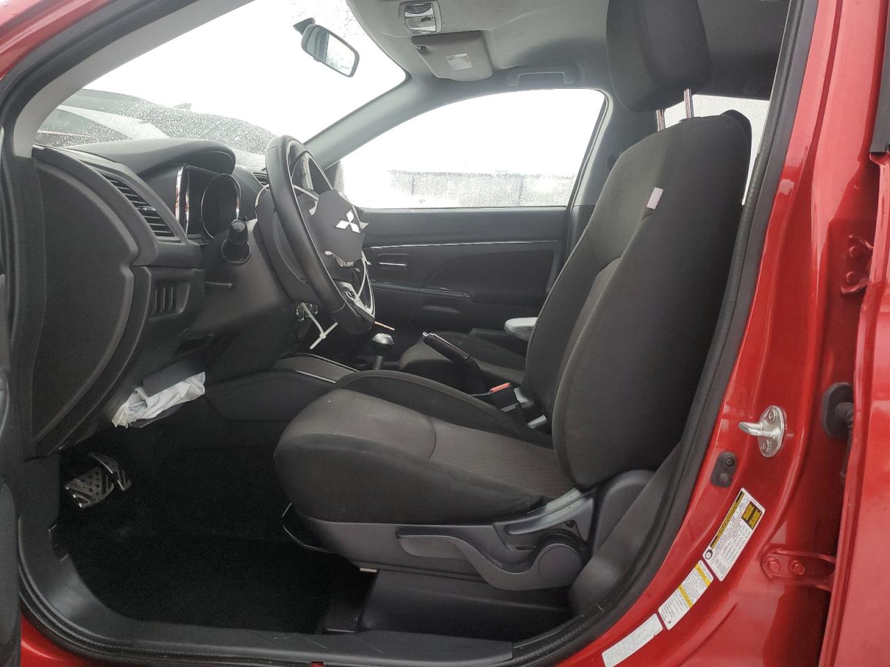 2018 Mitsubishi Outlander - Image 7