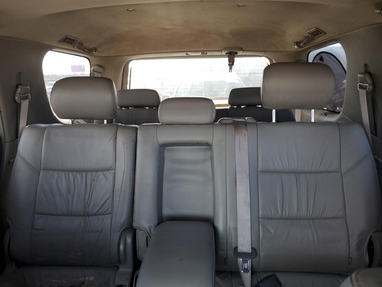 2002 Toyota Sequoia - Image 10