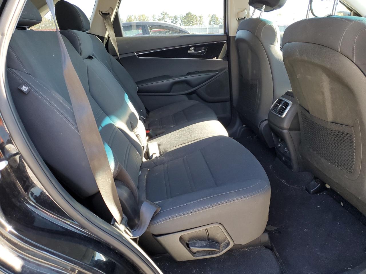 2019 Kia Sorento - Image 11
