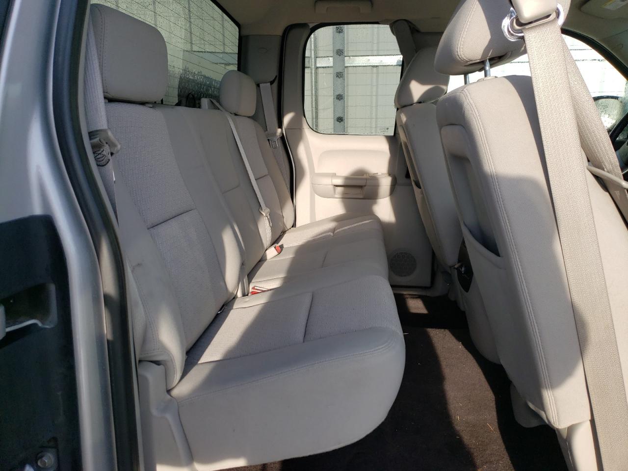 2010 Chevrolet Silverado - Image 10