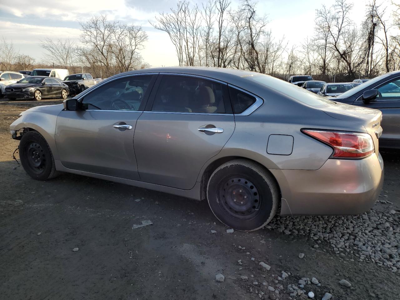2014 Nissan Altima - Image 2