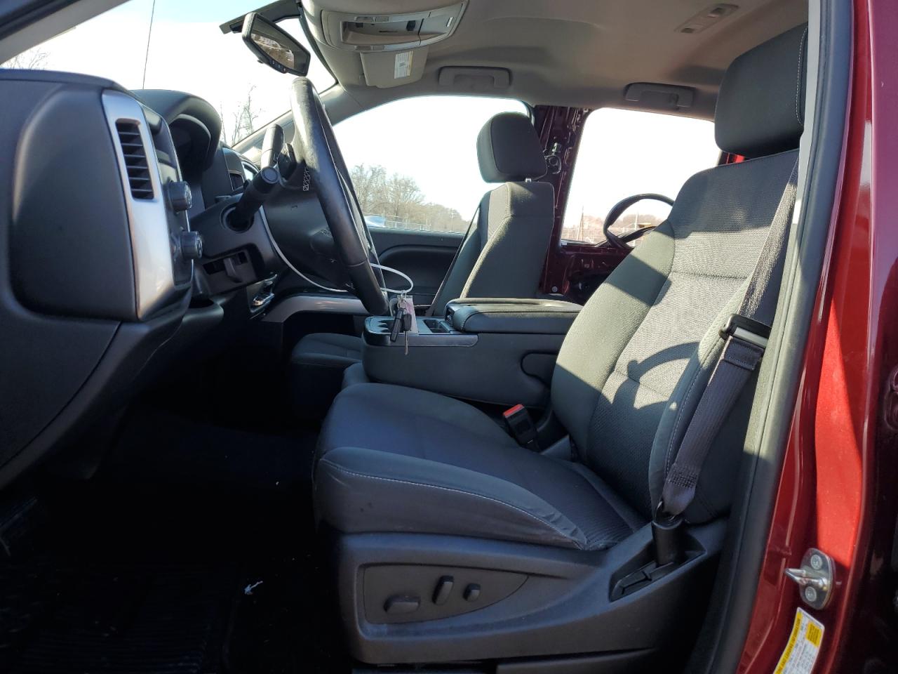 2016 Chevrolet Silverado - Image 7
