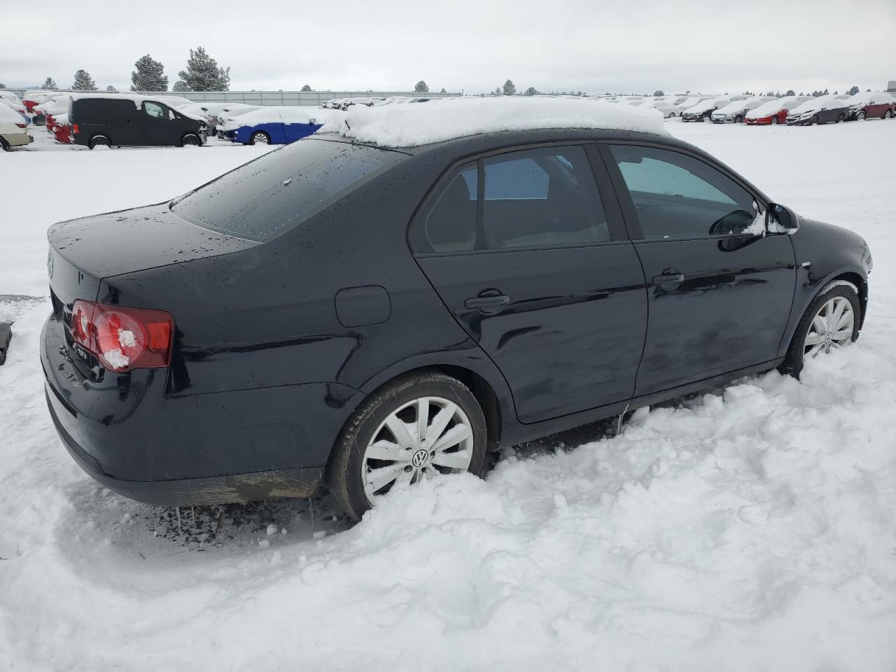 2010 Volkswagen Jetta - Image 3