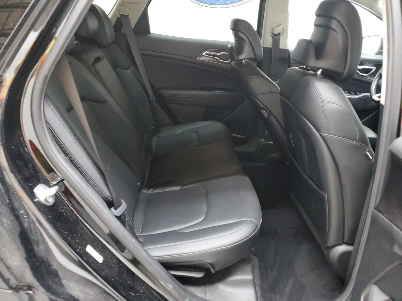 2023 Kia Sportage - Image 11