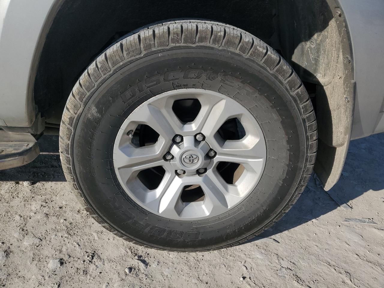 2016 Toyota 4Runner - Image 20