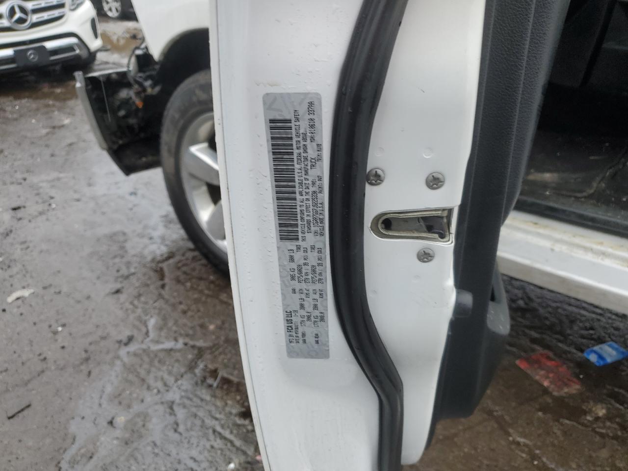 2018 RAM 1500 - Image 12