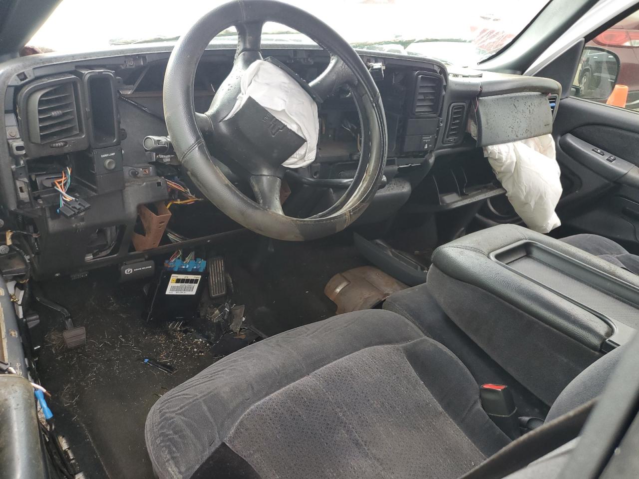 2000 Chevrolet Silverado - Image 8