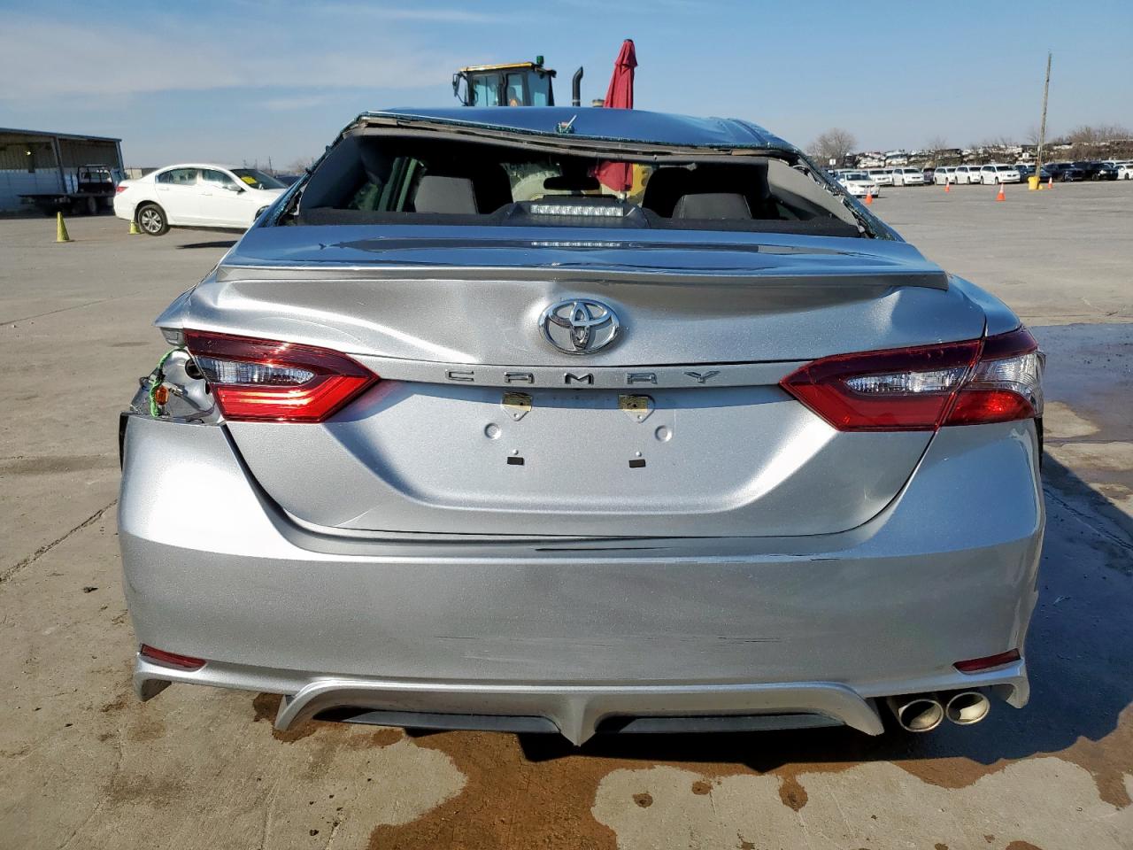 4T1G11AK4MU569641 TOYOTA CAMRY 2021
