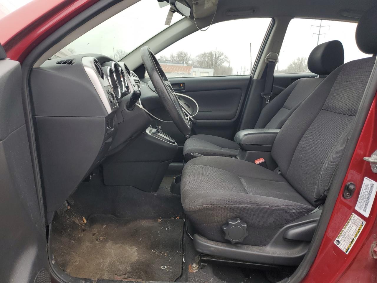 2004 Pontiac Vibe - Image 7