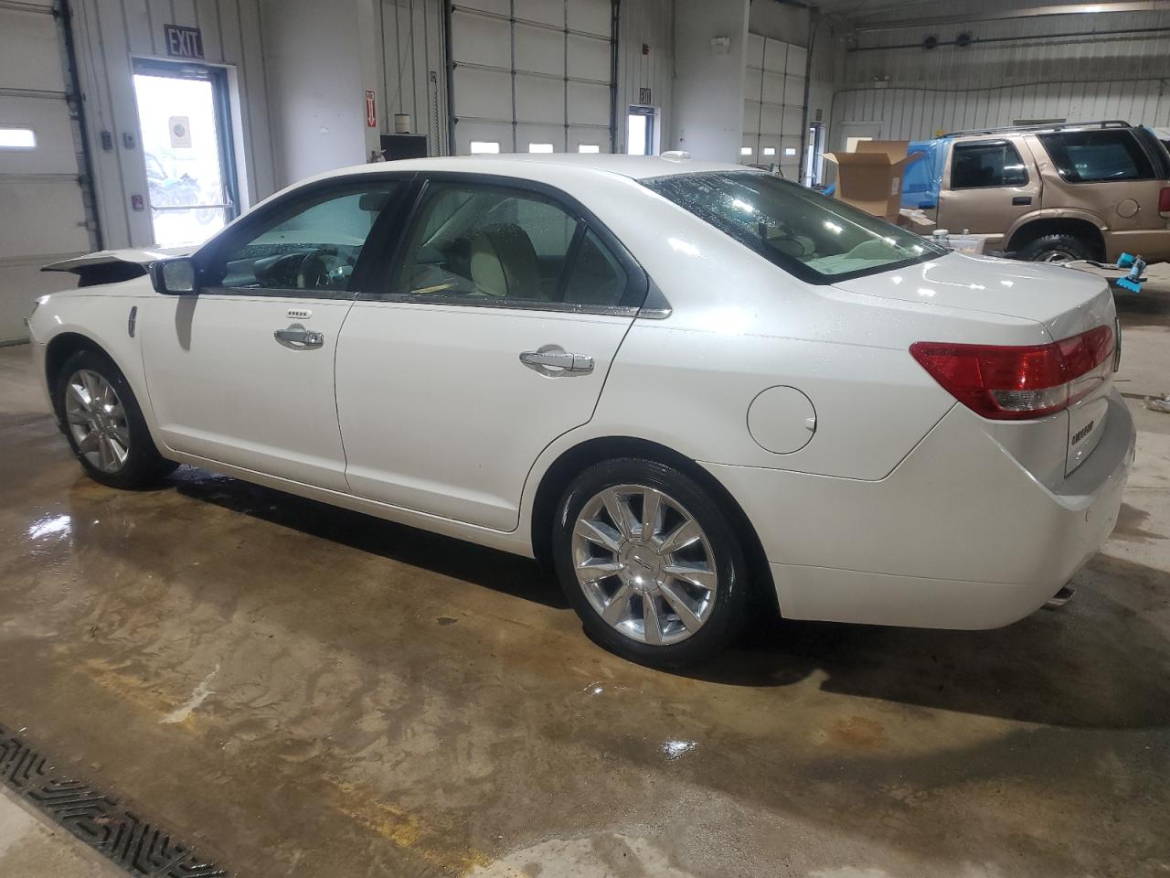 2010 Lincoln MKZ - Image 2