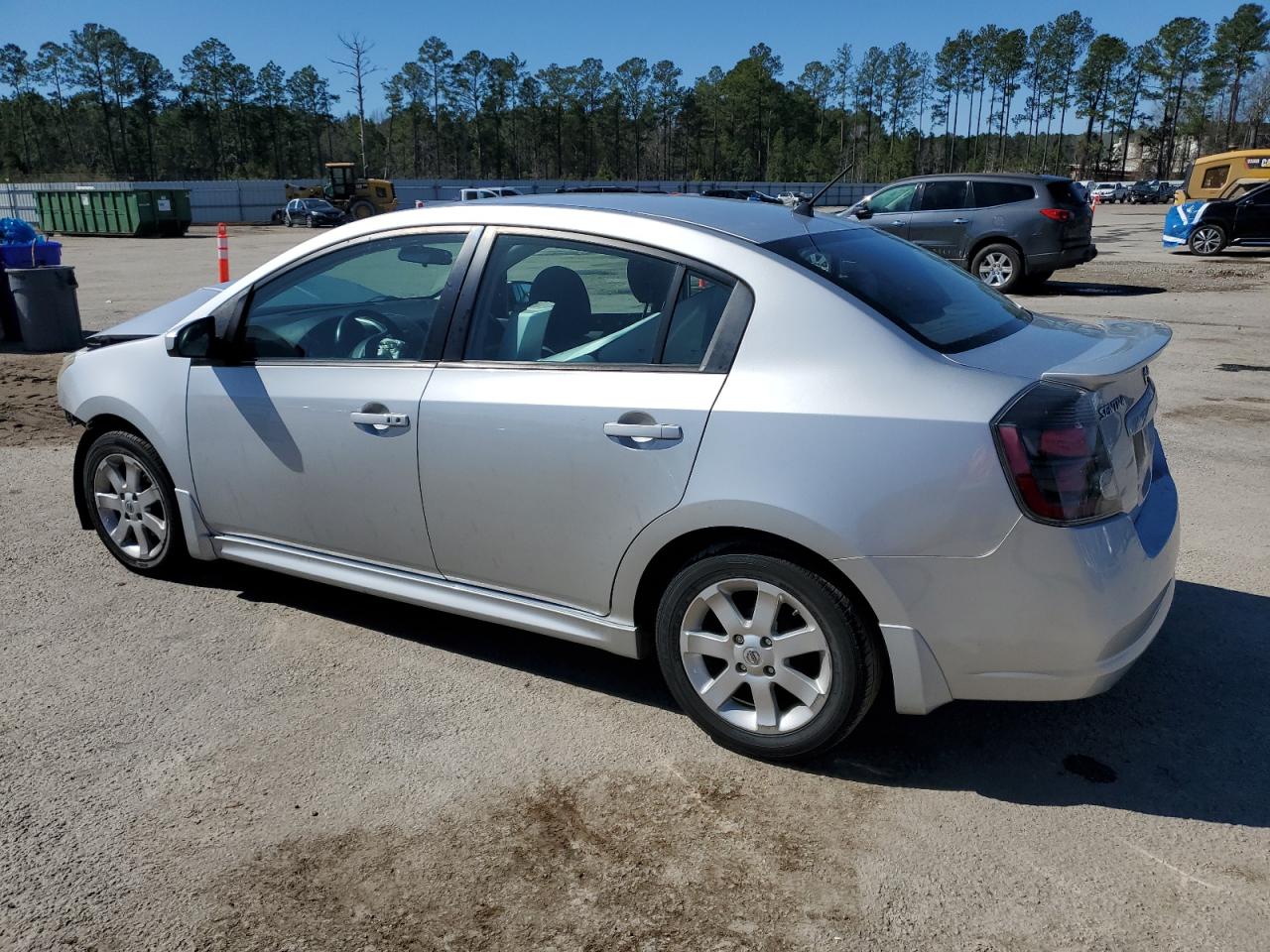 2010 Nissan Sentra - Image 2