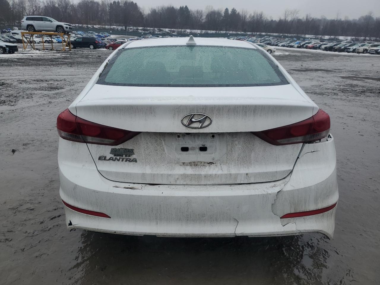 2018 Hyundai Elantra - Image 6