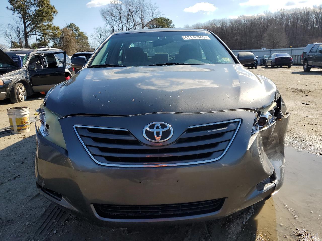 2009 Toyota Camry - Image 5