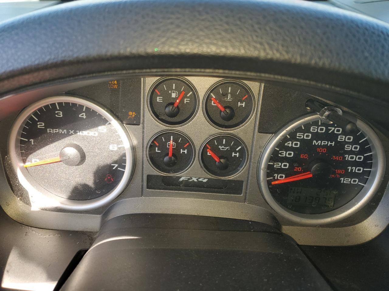 2004 Ford F-150 - Image 9