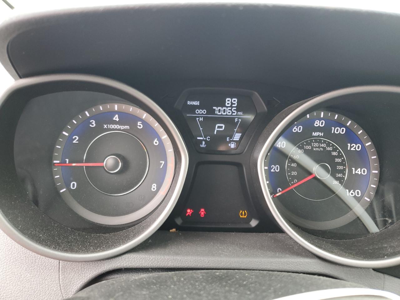 2013 Hyundai Elantra - Image 9
