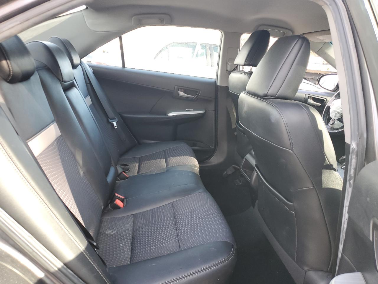 2014 Toyota Camry - Image 10