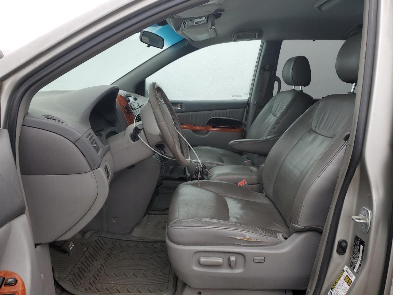 2007 Toyota Sienna - Image 7