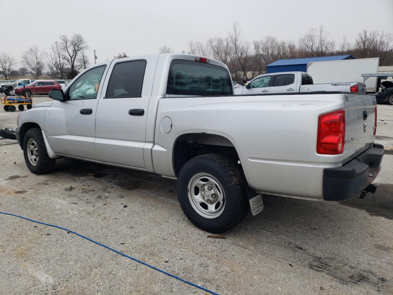 2006 Dodge Dakota - Image 2