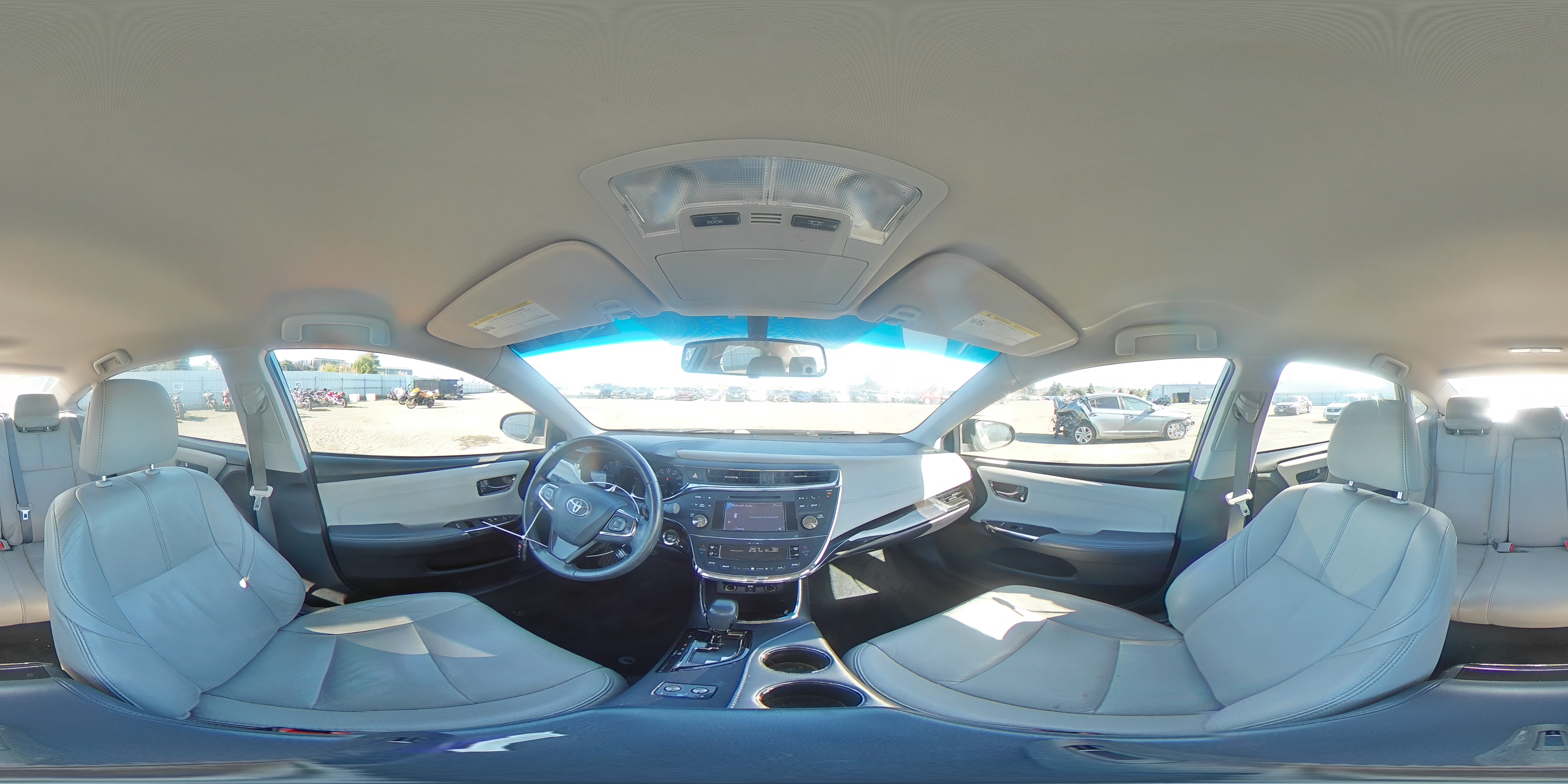 2013 Toyota Avalon - Image 13