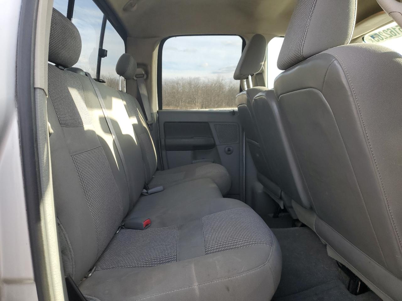 2006 Dodge RAM - Image 10